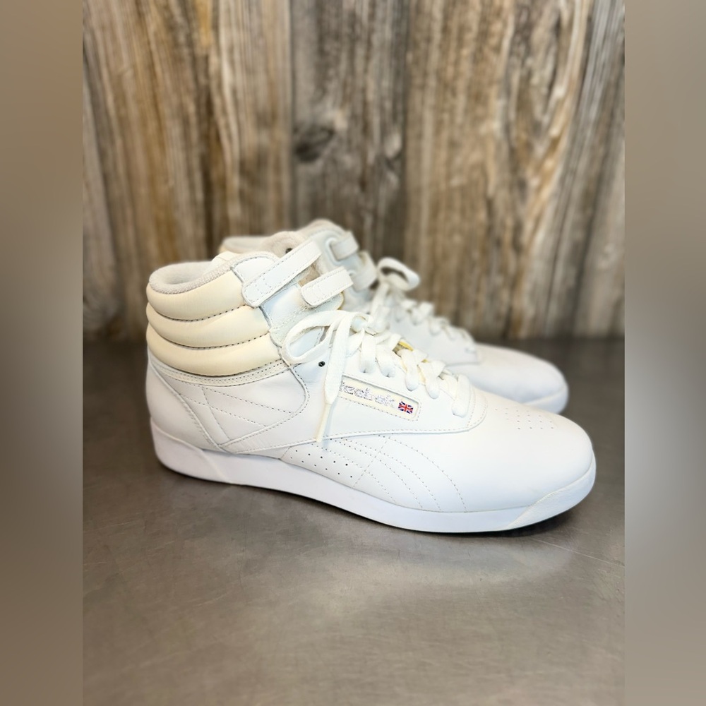 White classic Reebok high tops